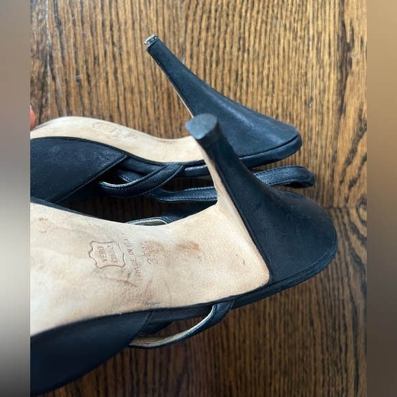 Manolo Blahnik Black Leather Pointed Toe Slingback Heels Women’s Sz. 35.5 - Picture 5 of 6